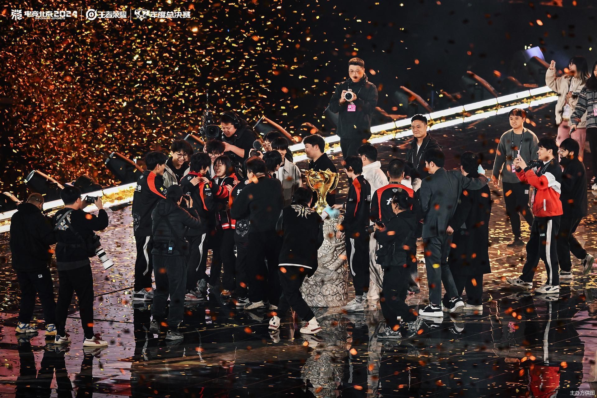 王者荣耀战队状态火热,誓夺总冠军 王者荣耀战队状态火热,誓夺总冠军