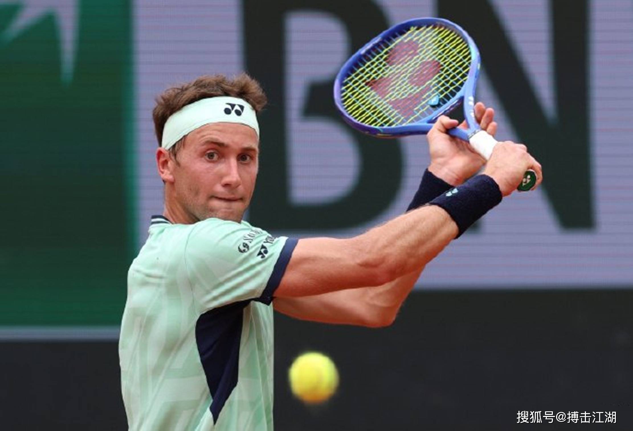 法网鏖战戴维斯杯，鲁德统治全场