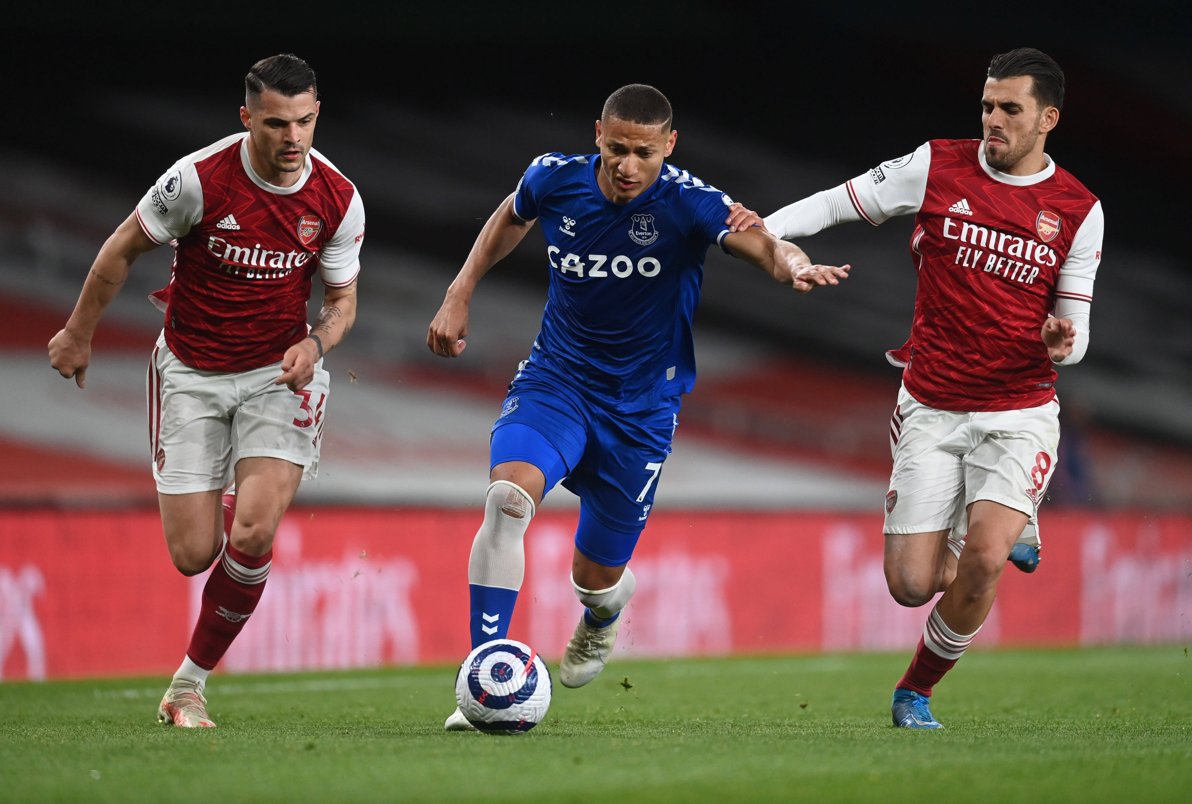 阿森纳完胜挪威，伊布惊艳四座