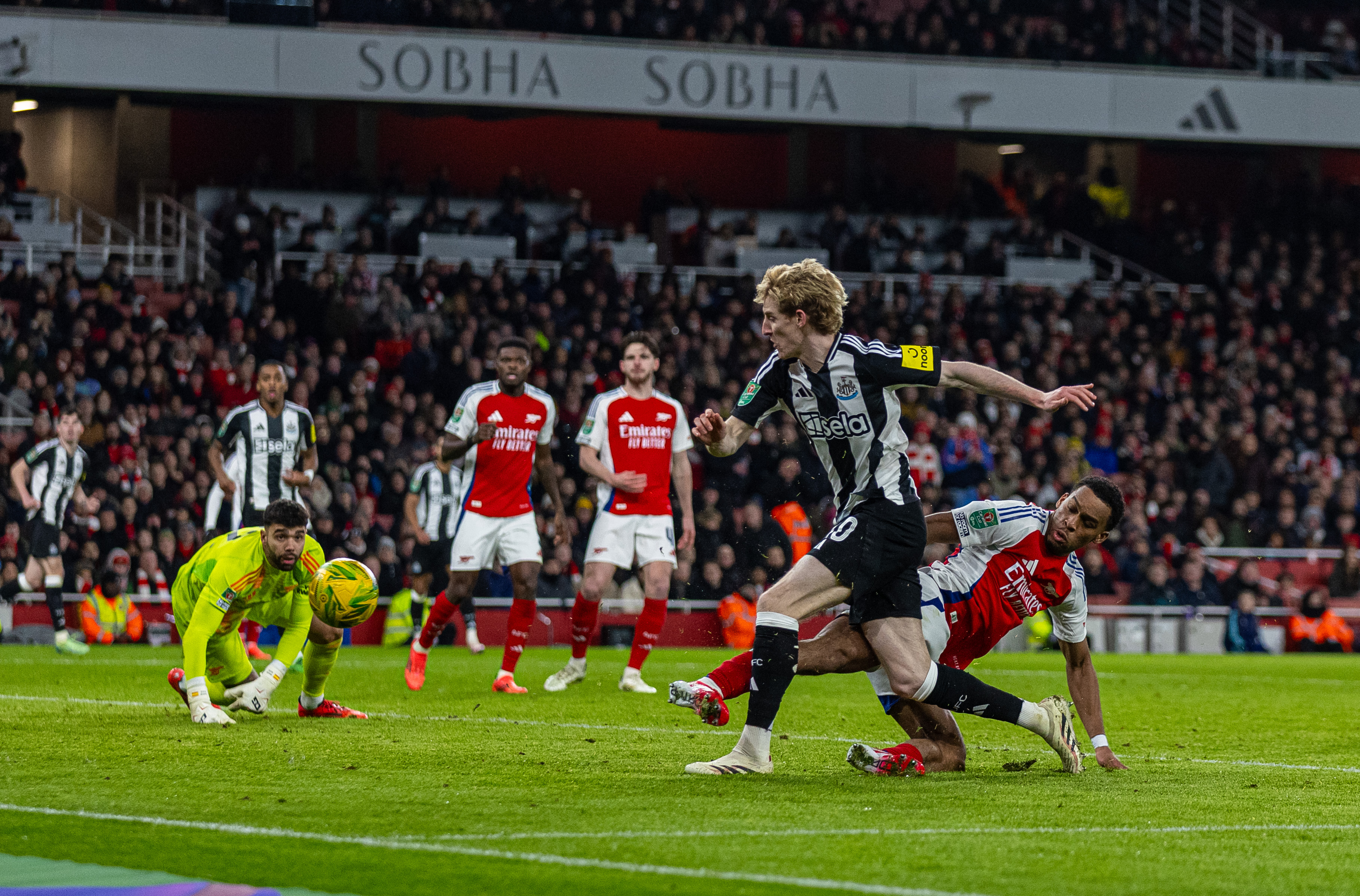 阿森纳鏖战日本，孙兴慜统治全场